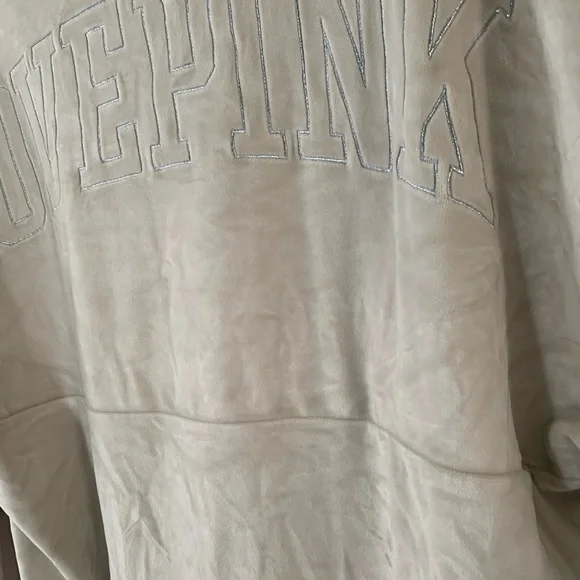 Victoria's Secret PINK Women’s LG Pullover Ivory Shirt SOFT Fleece Long Sleeves - Picture 4 of 16